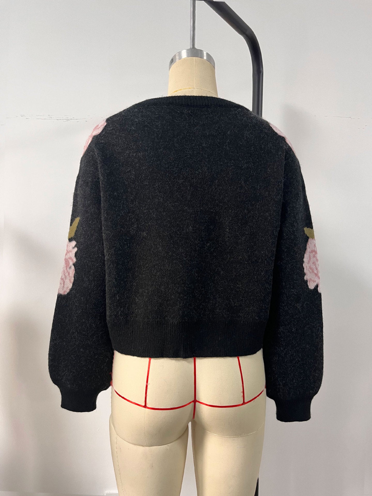 Pull en maille à fleurs Afiya