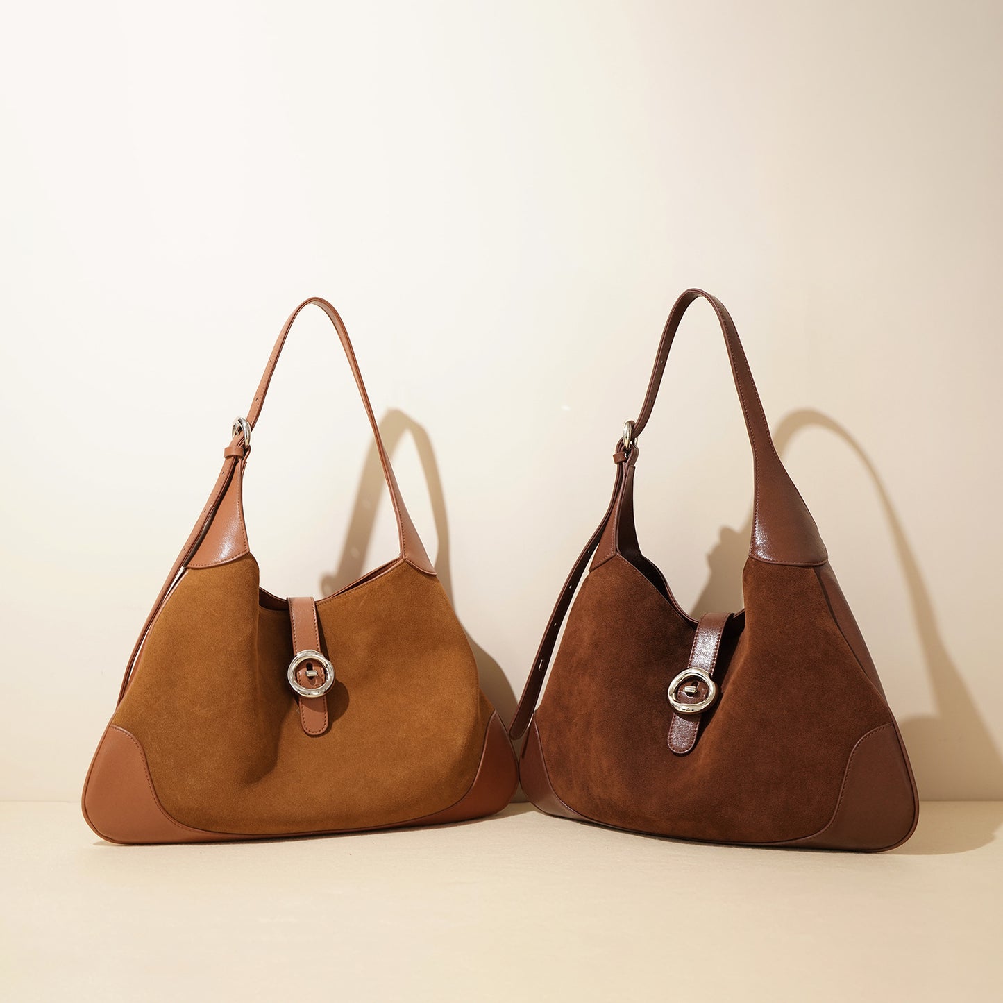 Sac à bandoulière rétro en cuir de vache Nivaro