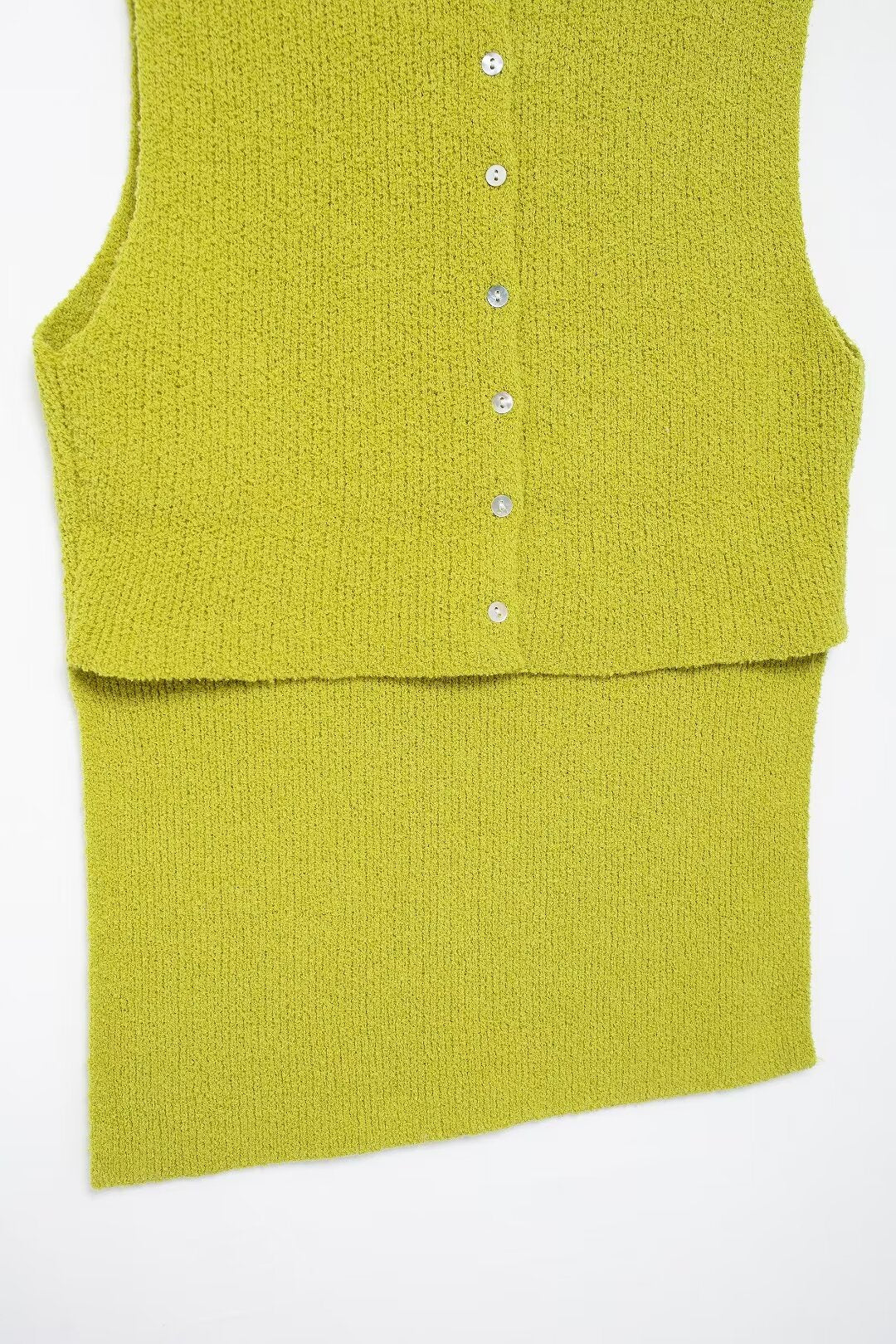 Nia Back Button Stitch Top