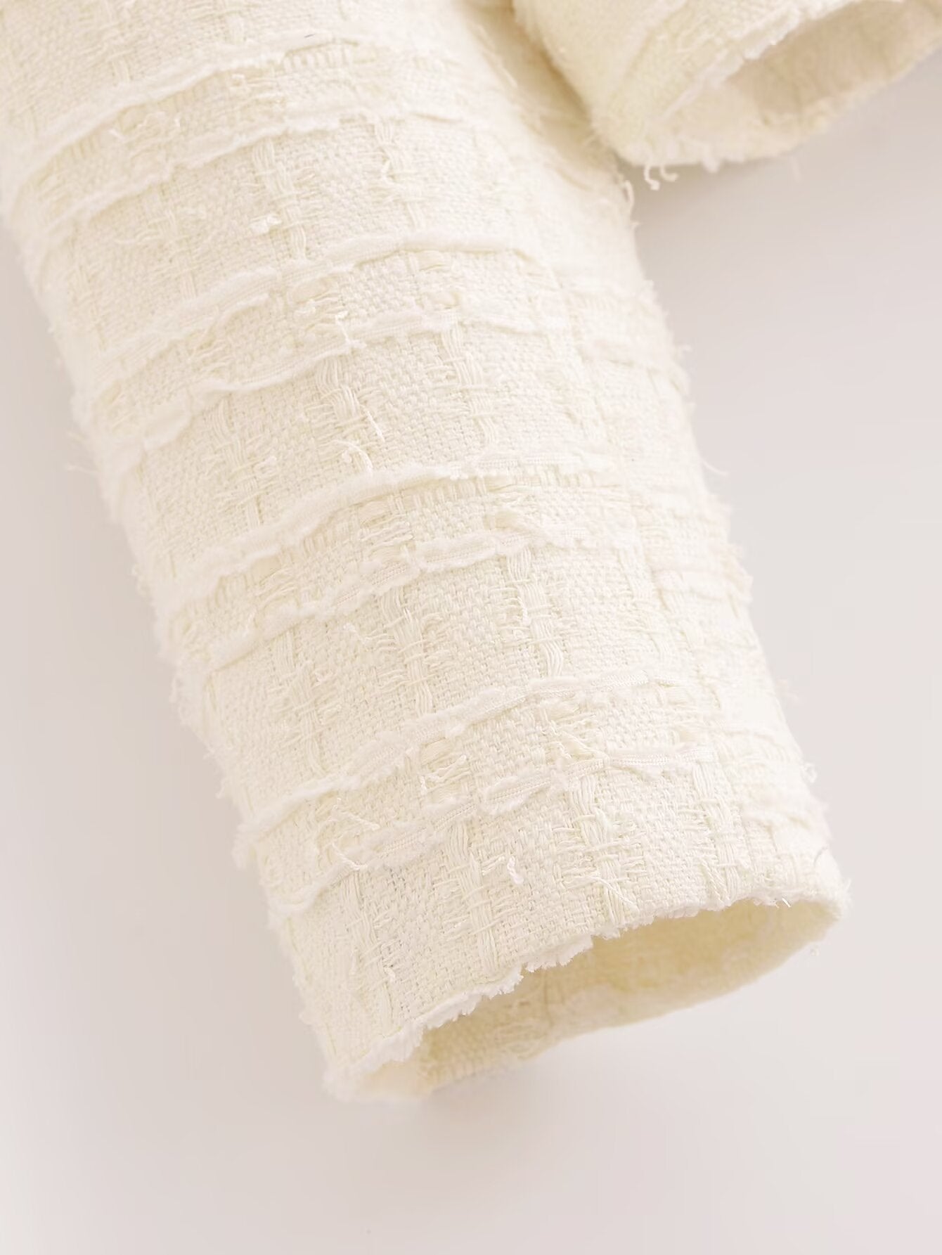 Manteau court classique en laine Adaeze