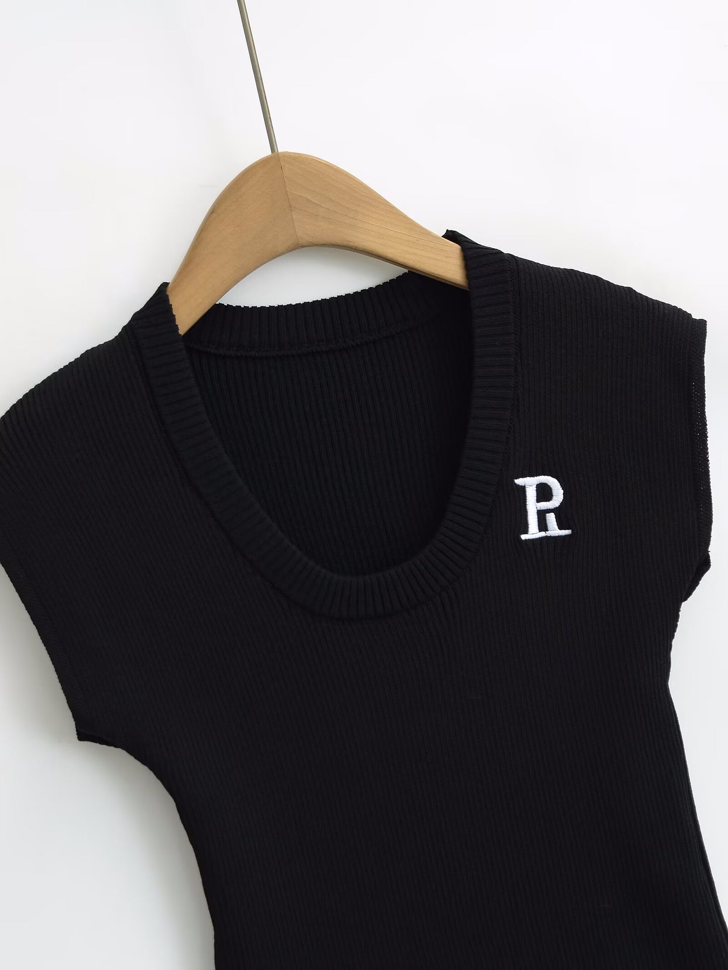 lina Simple Casual Slim Fit Top