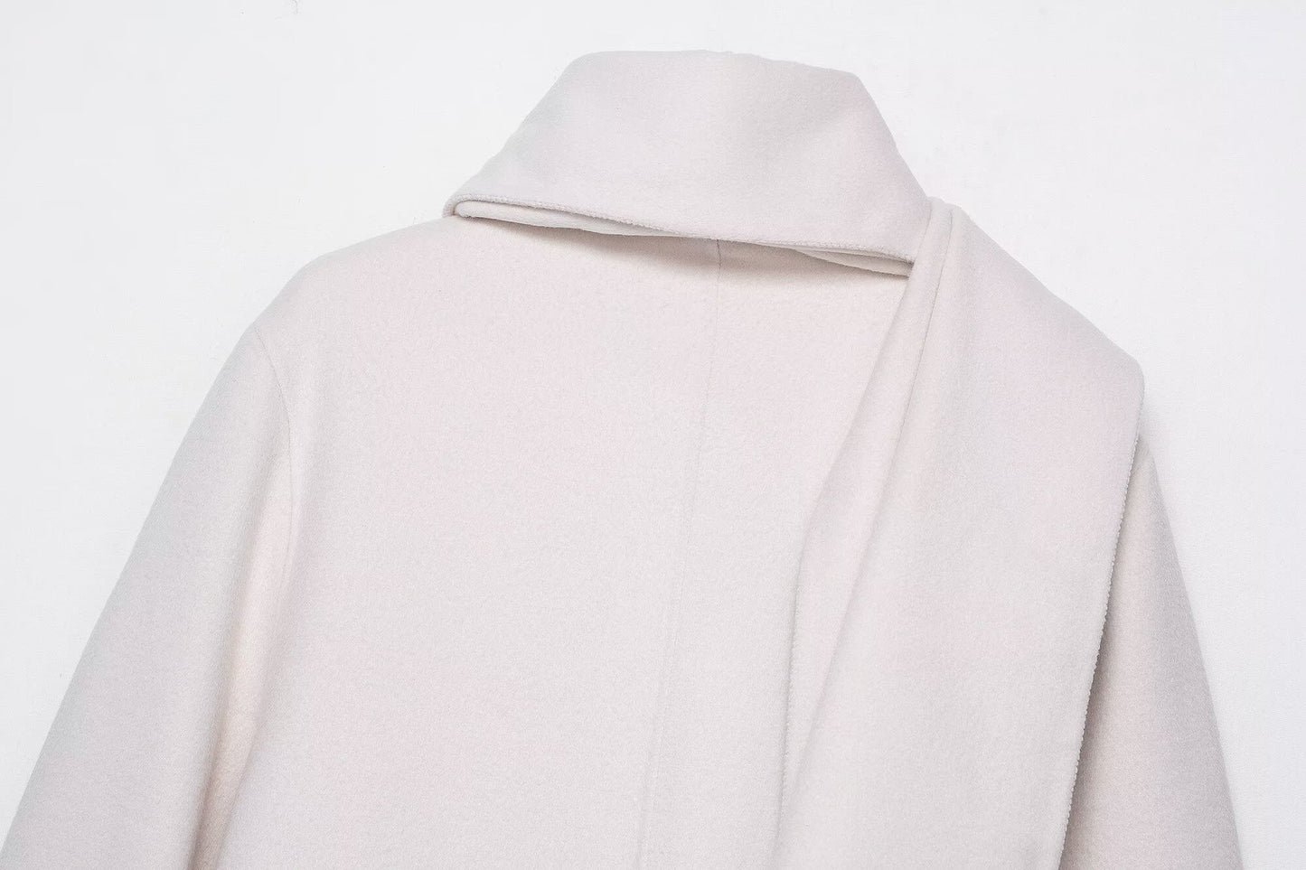 Manteau en laine à écharpe Lerato