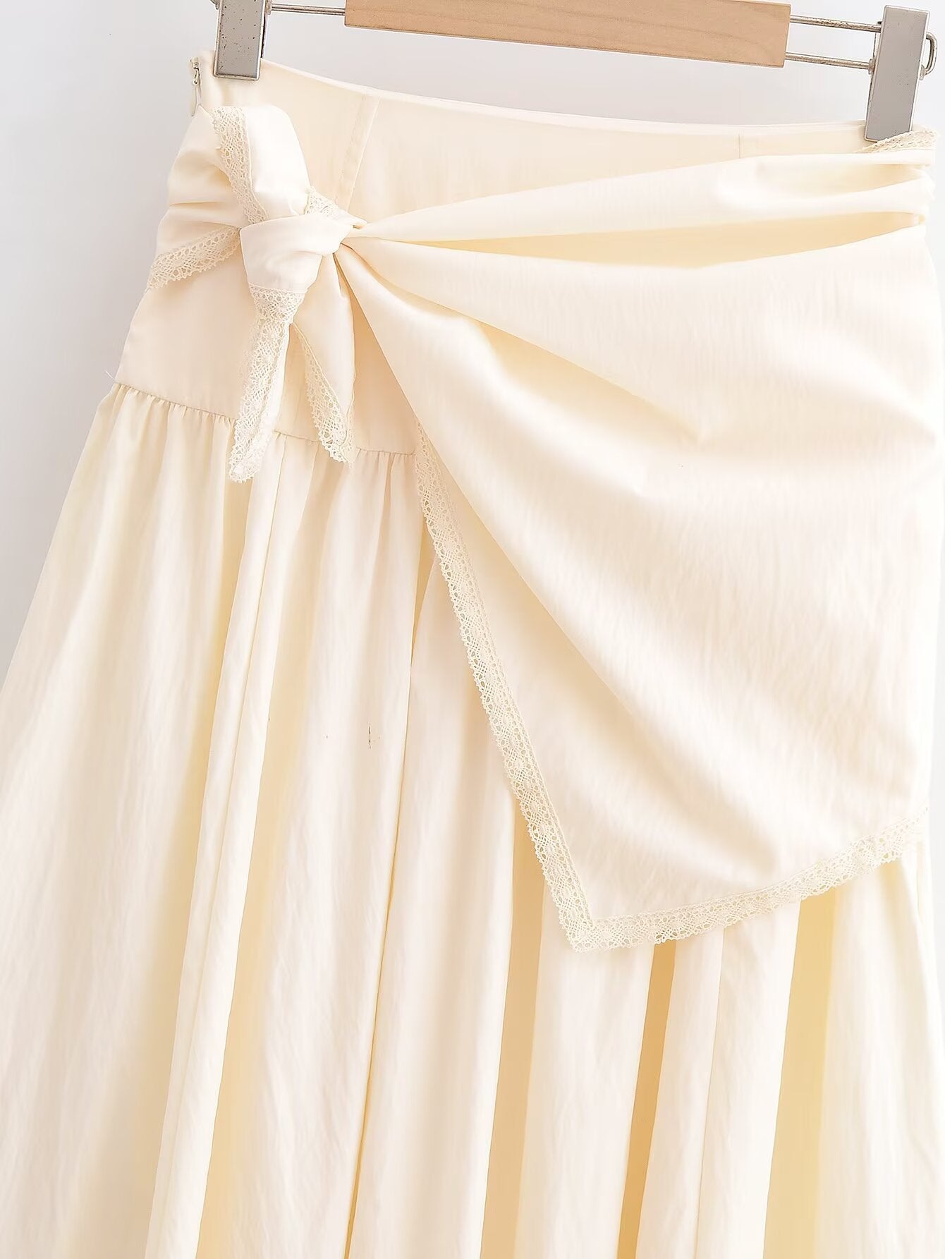 Zuberi Elegant Midi Skirt