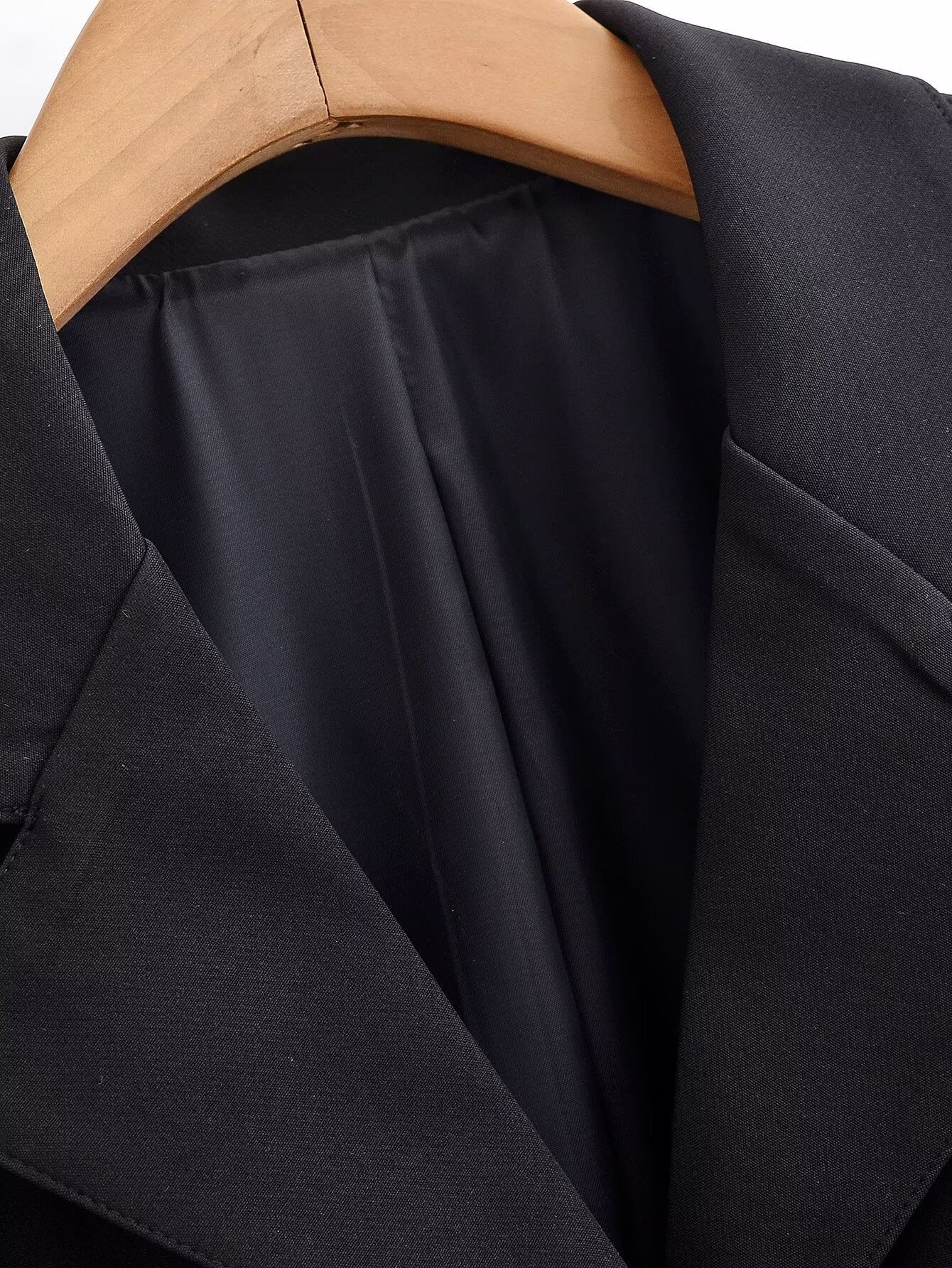 Tajiri Tailored Set