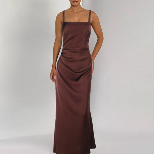 Robe fourreau dos nu en satin Zyara