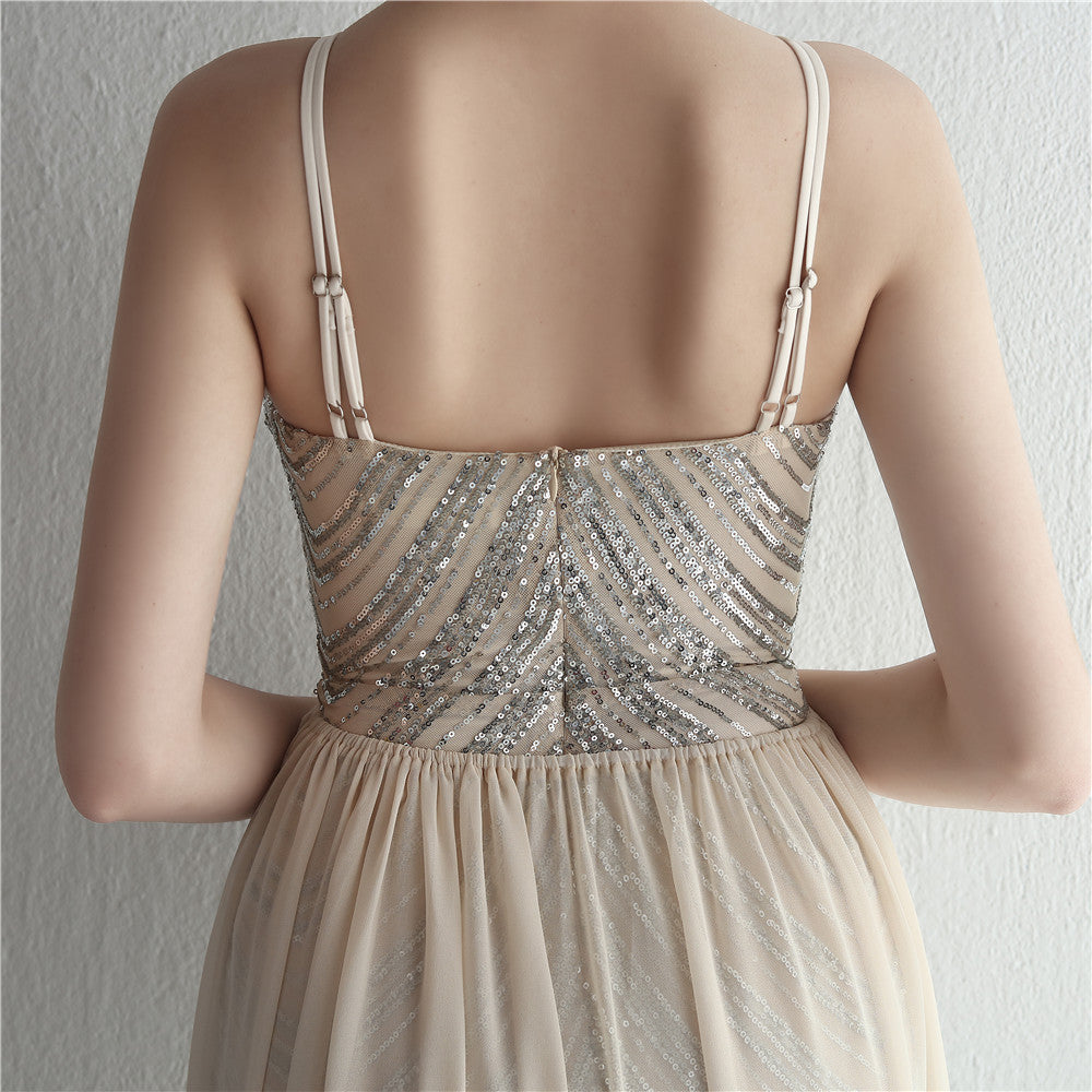 Robe de cocktail Zayla à dos nu ornée de perles