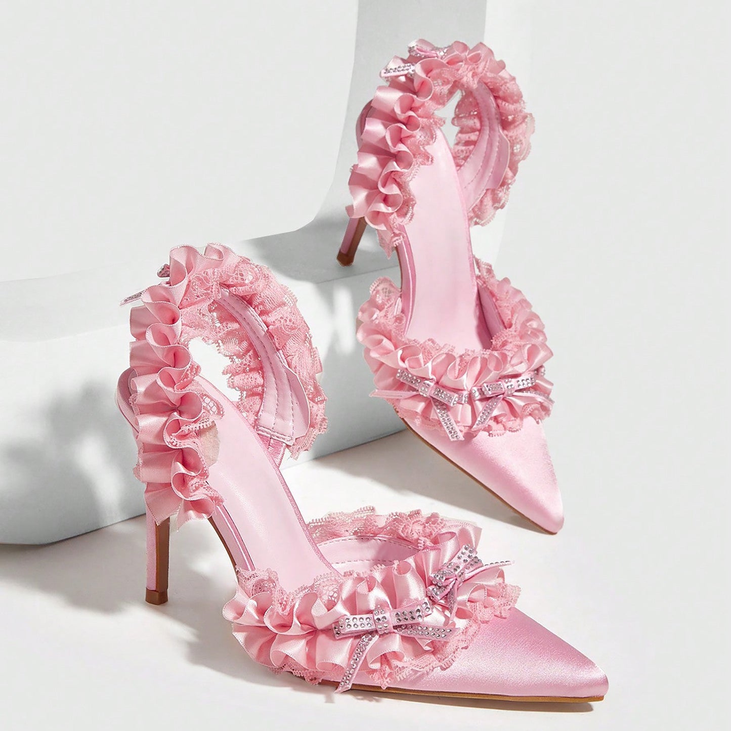 Escarpins en satin Ifunanya