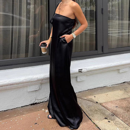 Robe en satin noir Ifunanya