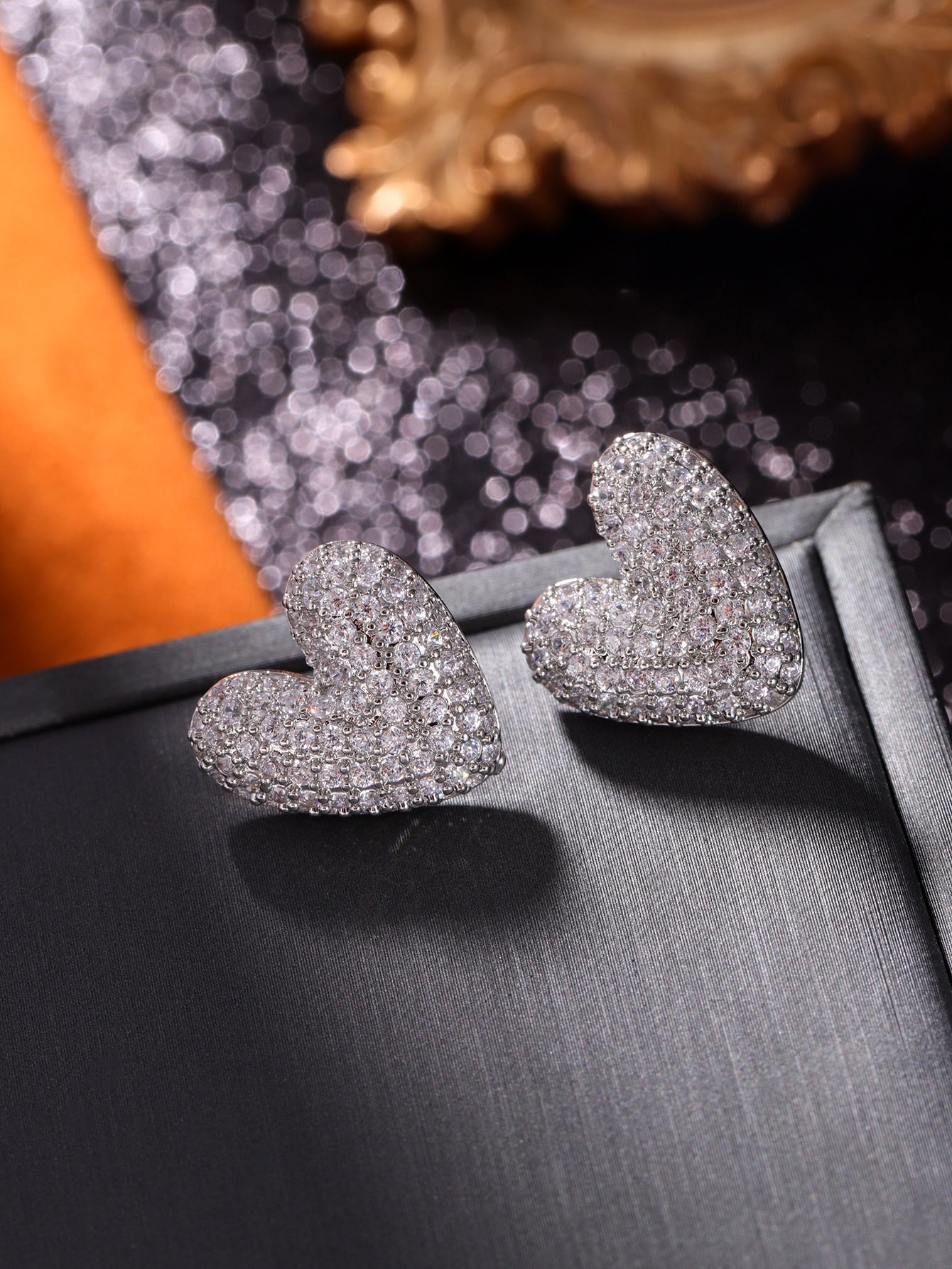 Boucles d'oreilles Amara en forme de cœur