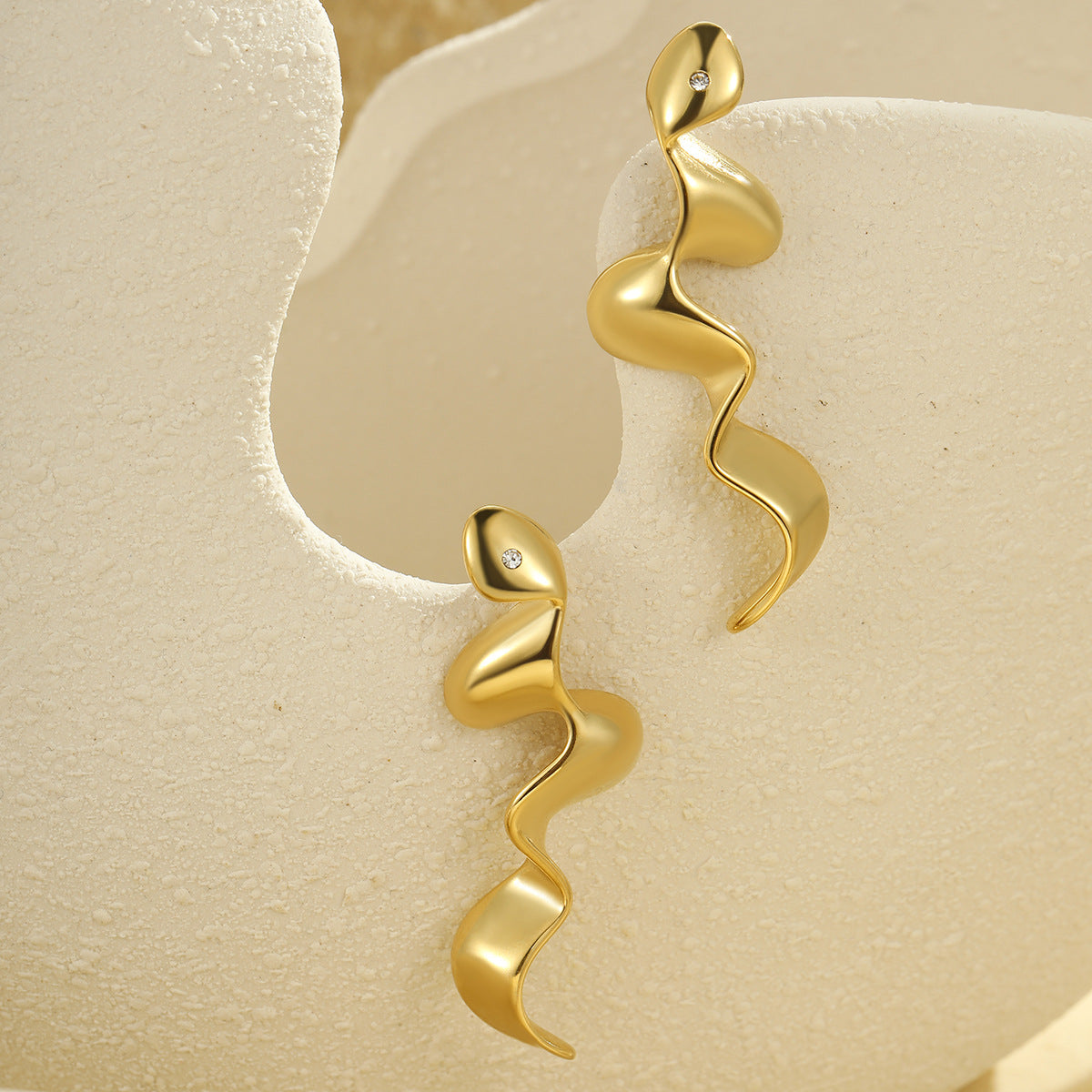 Boucles d'oreilles serpent doré Adalia