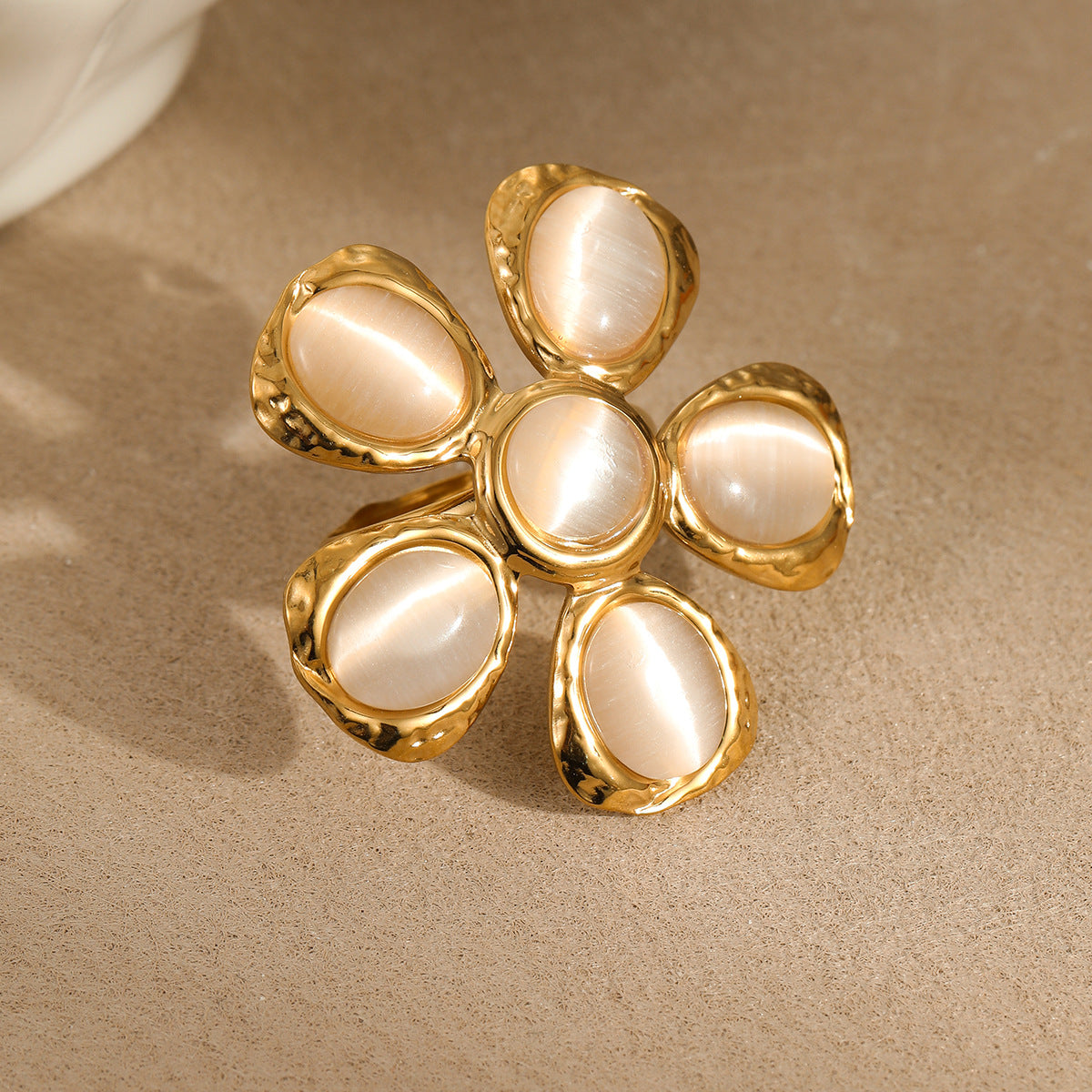 Zayira Cat Eye Floral Earrings