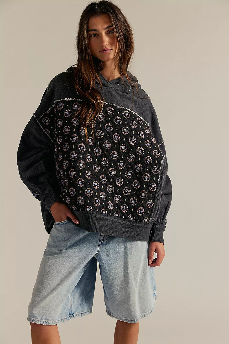 Sweat à capuche Nolita brodé Essence