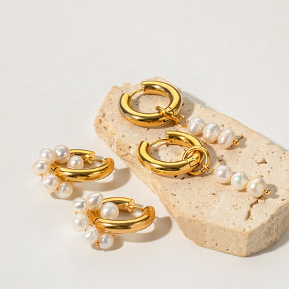 Boucles d'oreilles asymétriques Sade Pearl
