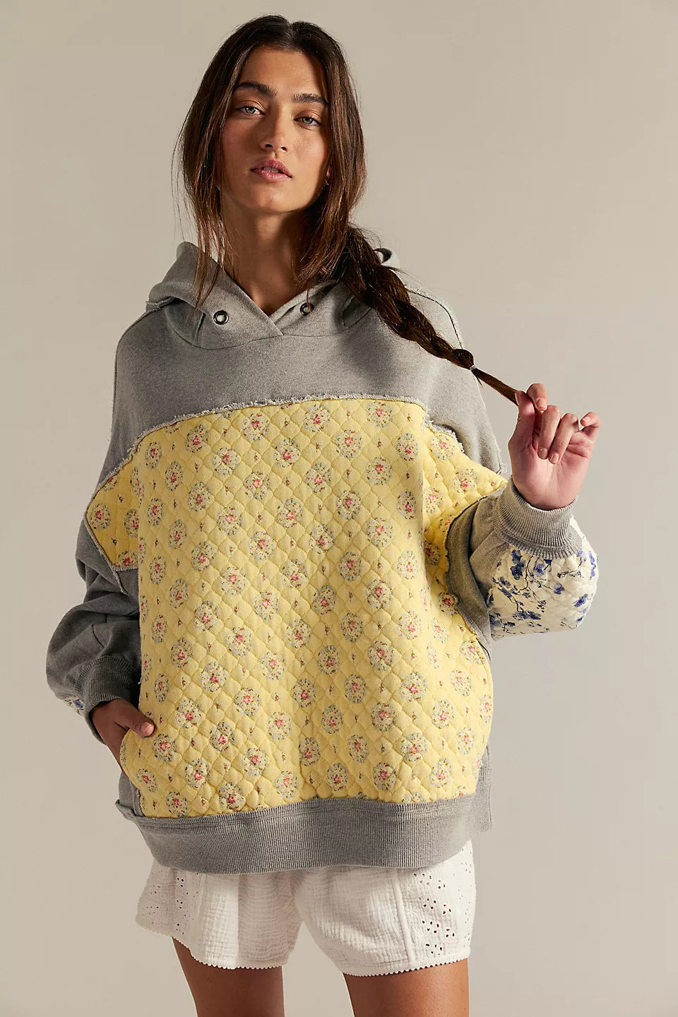 Sweat à capuche Nolita brodé Essence