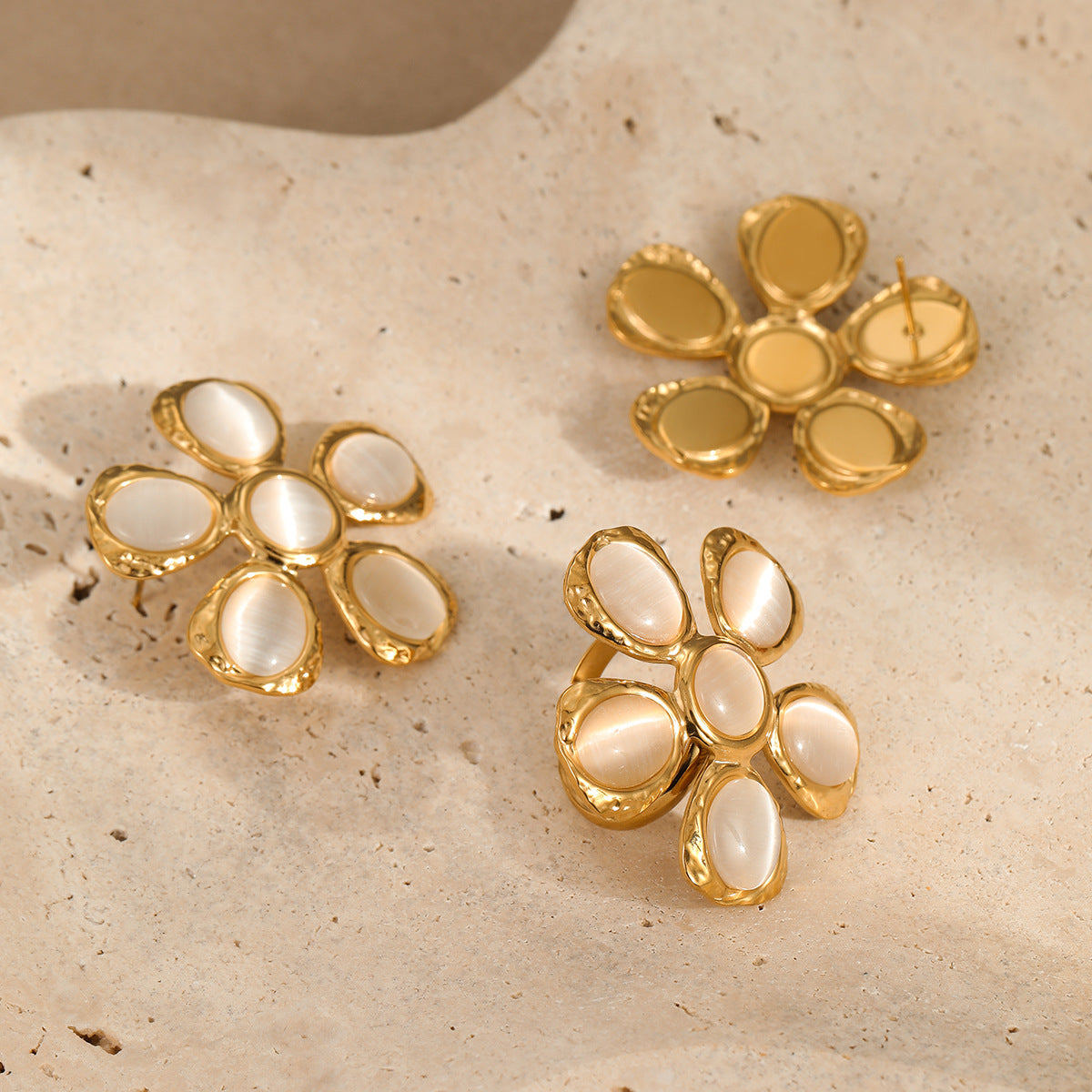 Zayira Cat Eye Floral Earrings