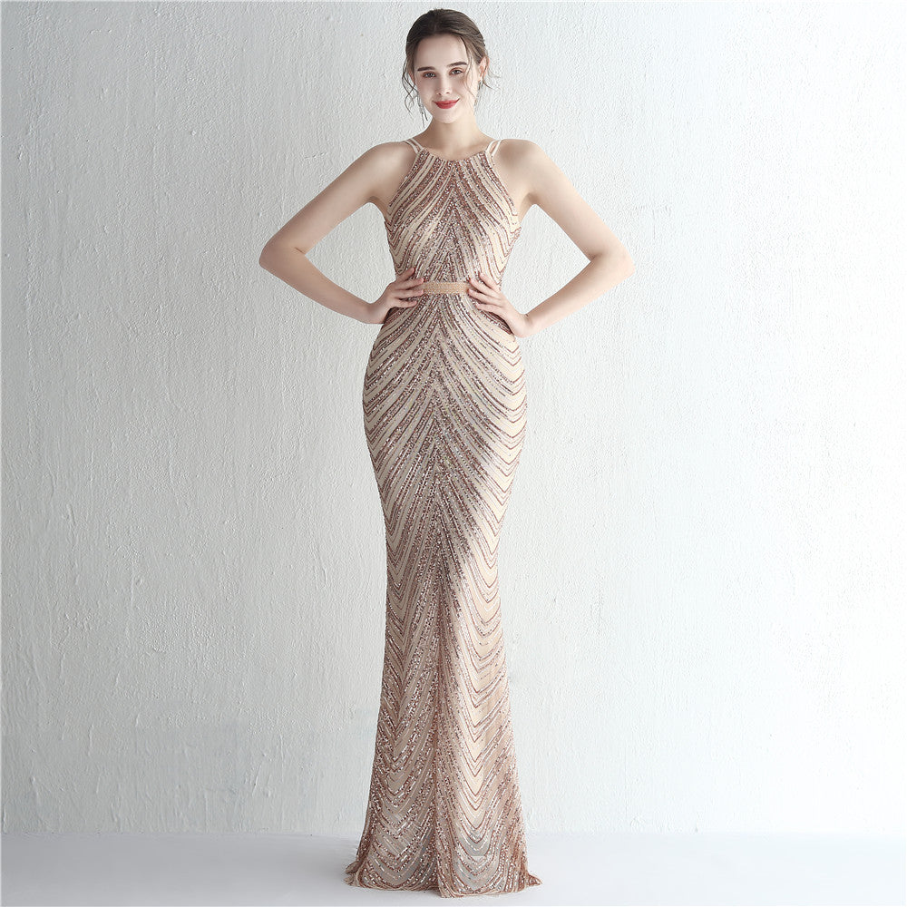 Robe de cocktail Zayla à dos nu ornée de perles