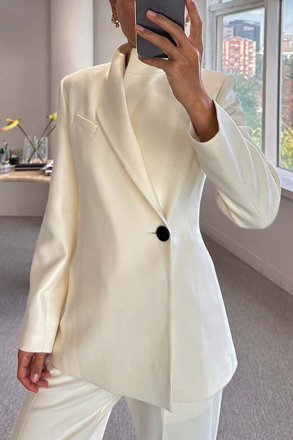 Manteau Amirah en satin à un bouton
