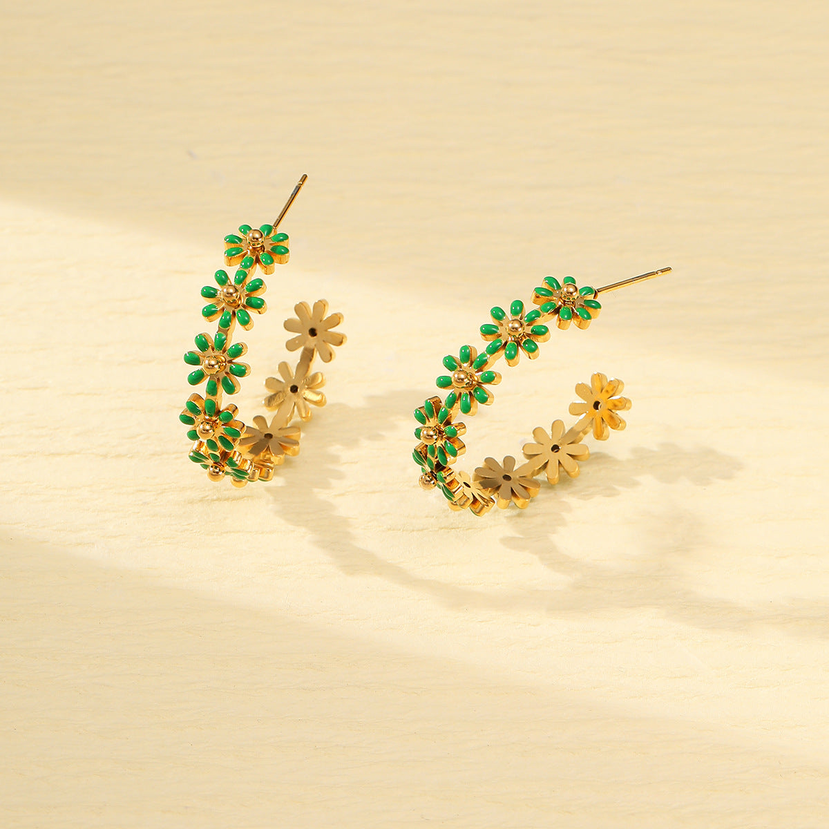 Boucles d'oreilles pendantes florales Amara