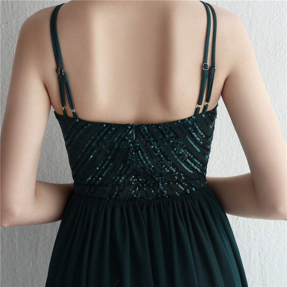 Robe de cocktail Zayla à dos nu ornée de perles