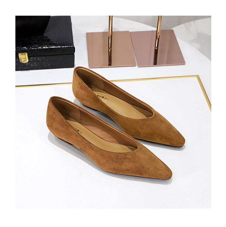 Suri Pointed Everyday Flats