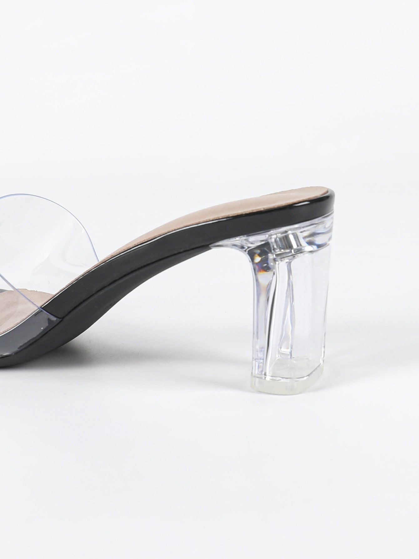 Escarpins à talons carrés transparents Zola