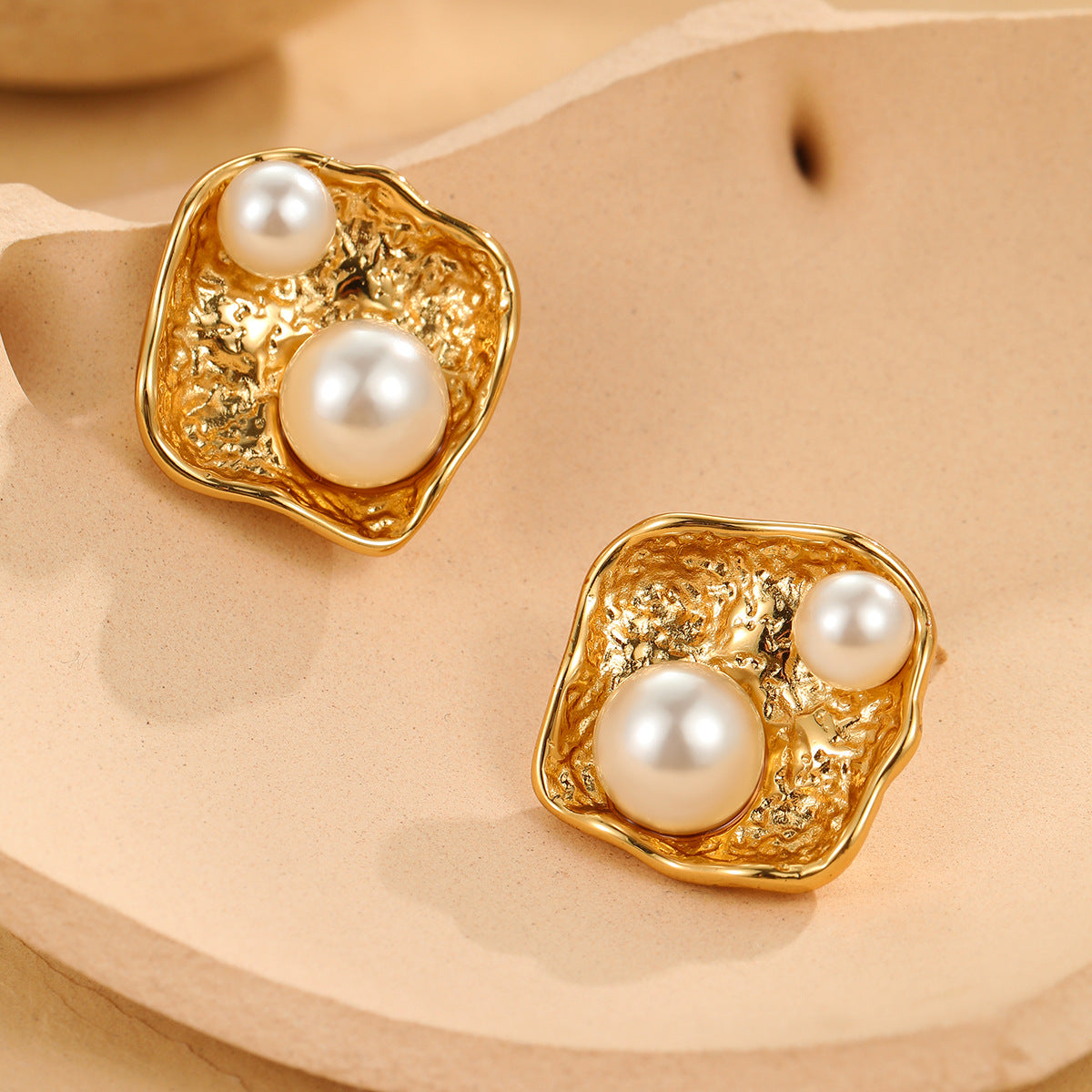 Boucles d'oreilles Zahara Pearl à motif floral