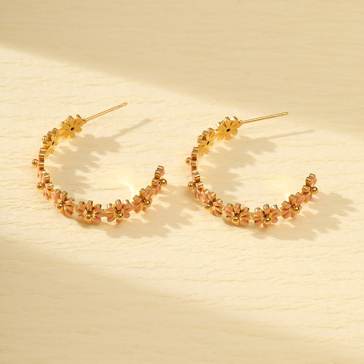 Boucles d'oreilles pendantes florales Amara