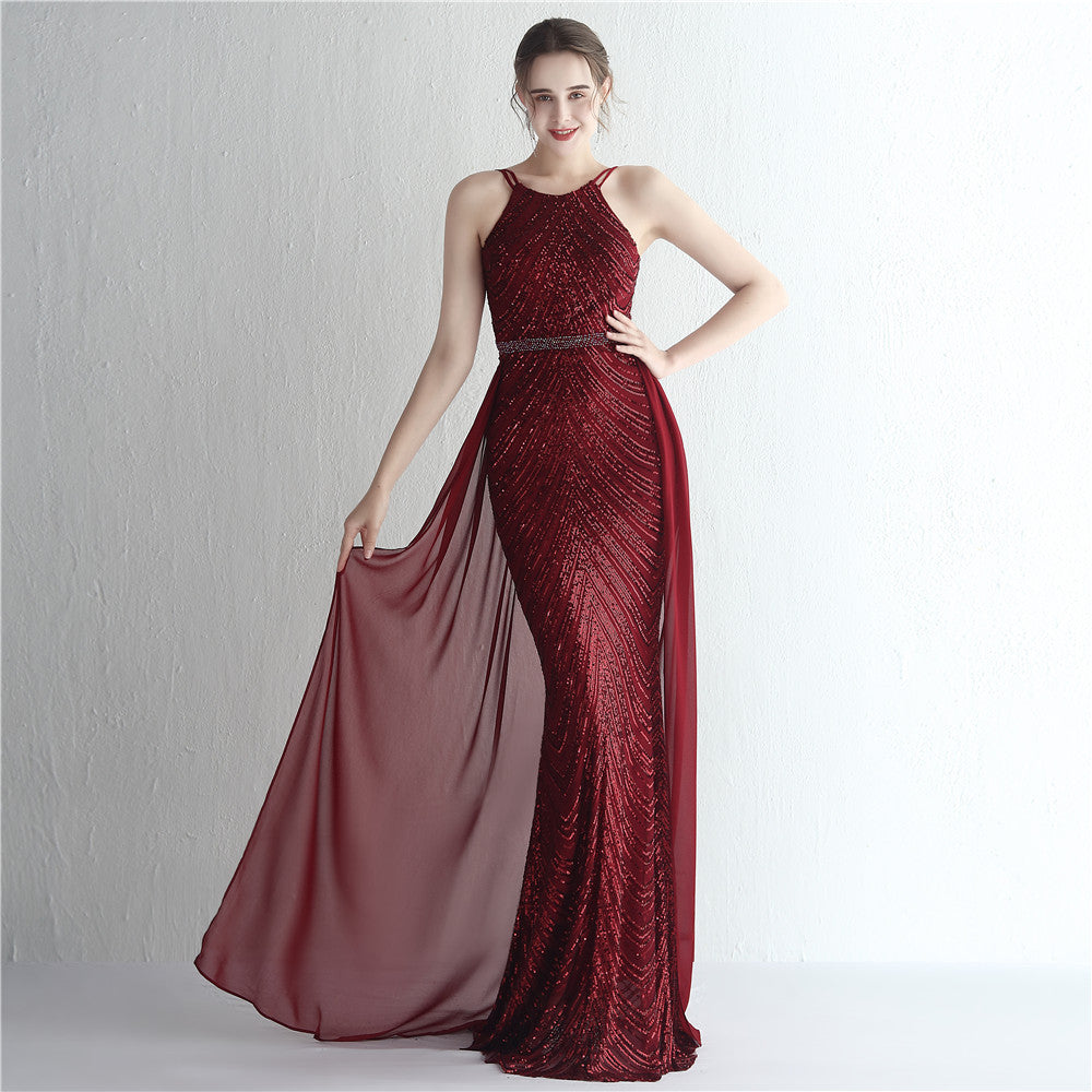 Robe de cocktail Zayla à dos nu ornée de perles