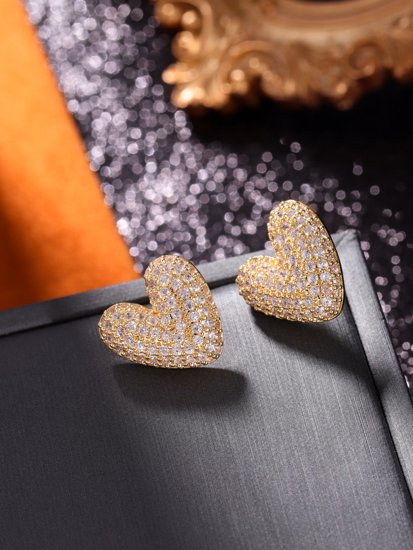 Boucles d'oreilles Amara en forme de cœur