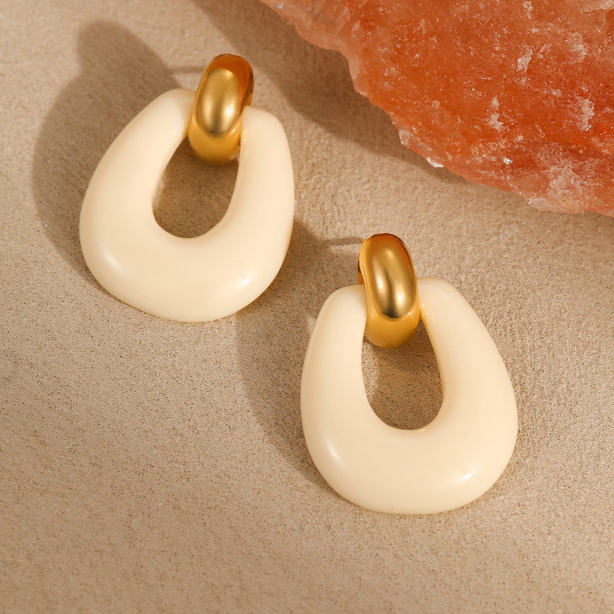 Zinika Retro Geometric Resin Earrings