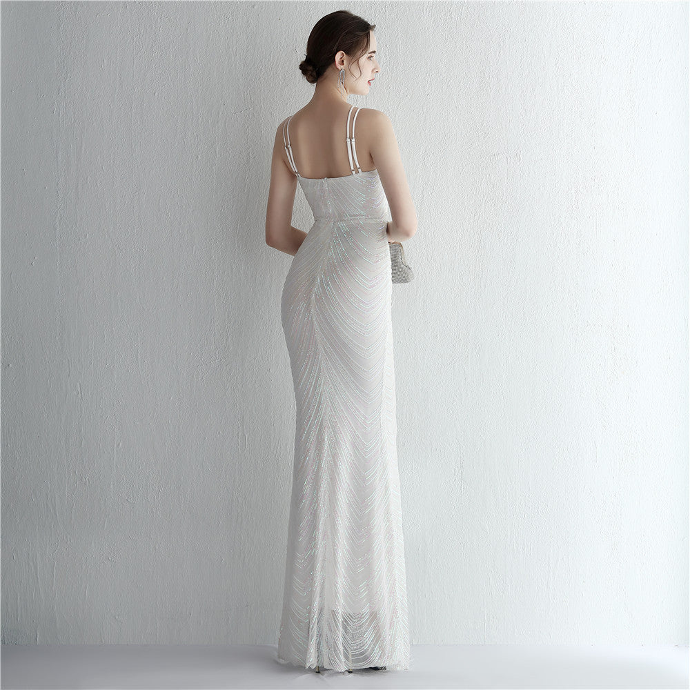 Robe de cocktail Zayla à dos nu ornée de perles